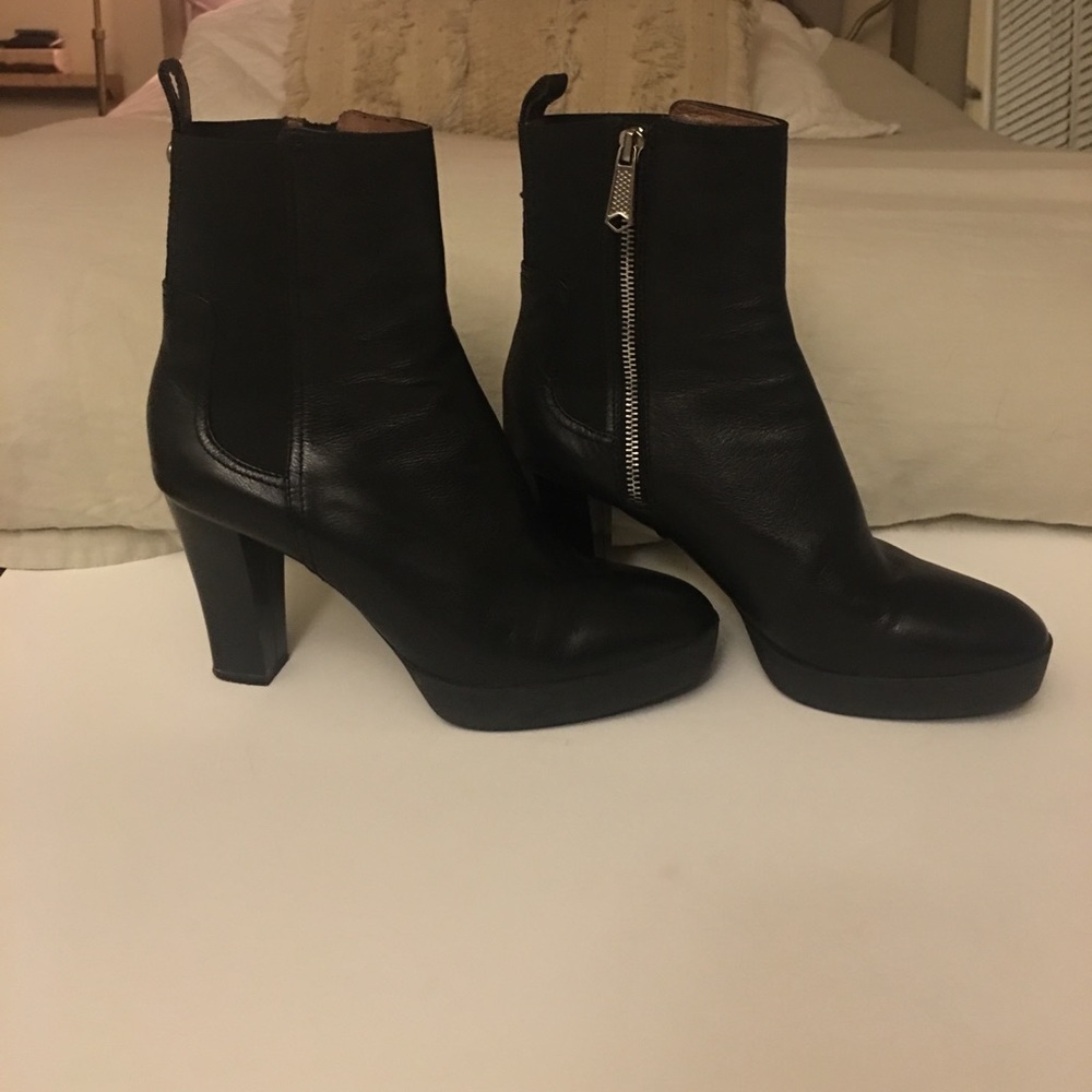 Donald J Pliner Milan platform leather boot